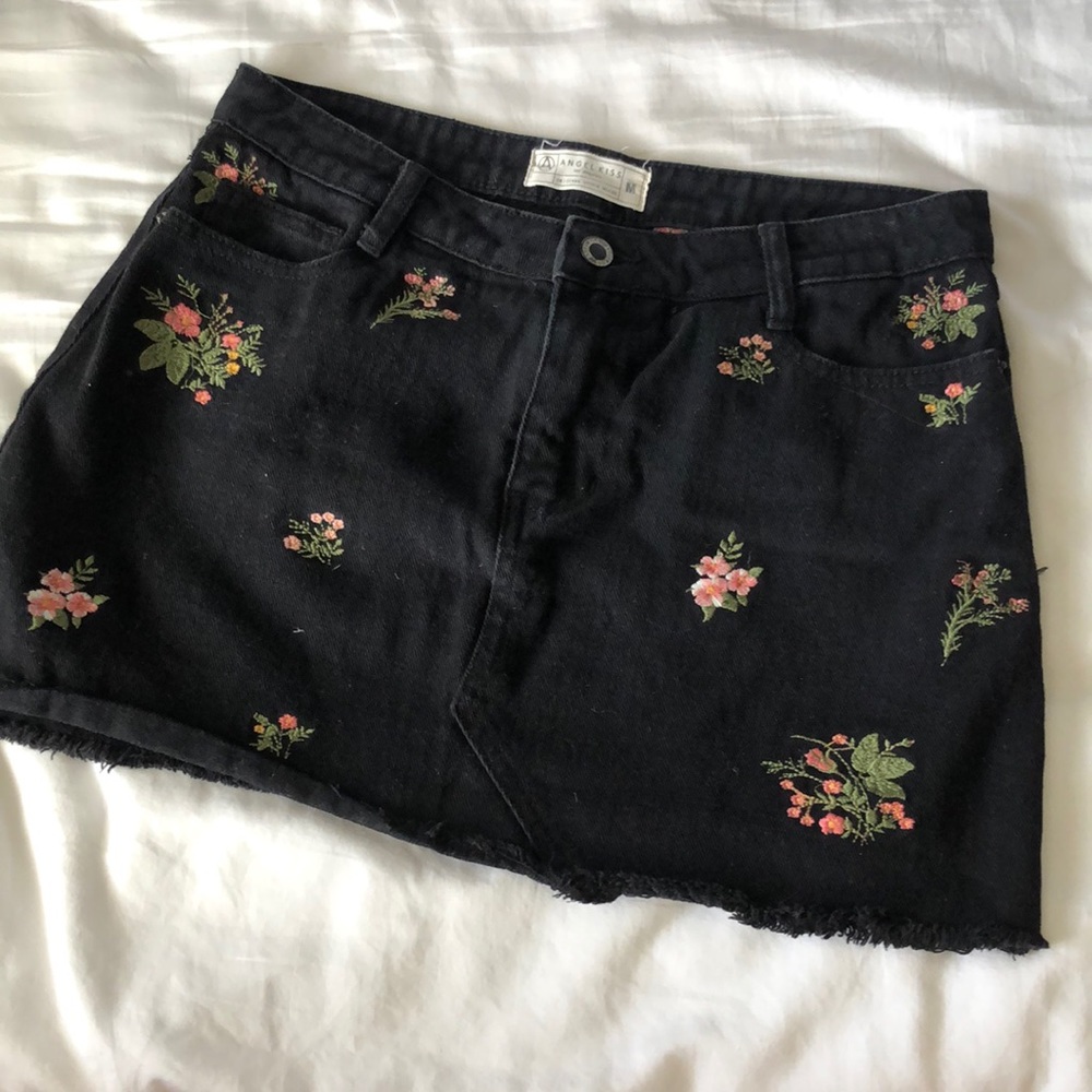 ANGEL KISS black denim, flower embroider skirt